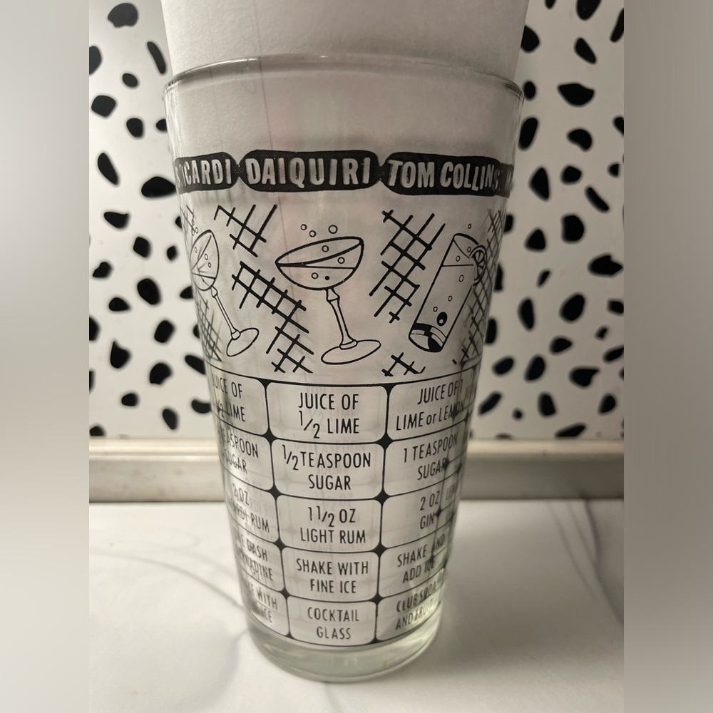 Mid Century Modern Classic Minimalist Cocktail Shaker